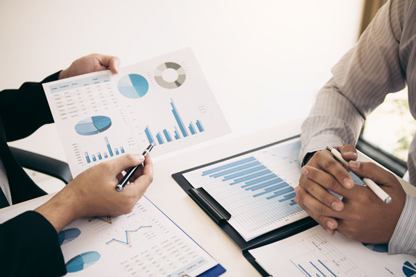 戰(zhàn)略預(yù)算：將預(yù)算與戰(zhàn)略目標(biāo)相結(jié)合，推動(dòng)企業(yè)發(fā)展