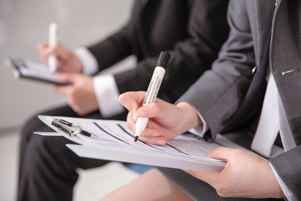 組織規(guī)劃咨詢：協(xié)助企業(yè)建立高效團隊，提升員工素質