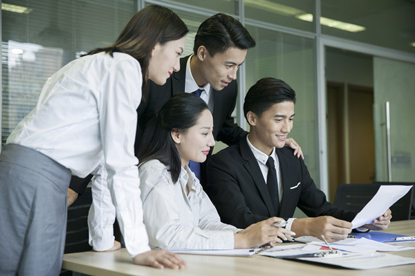 年度經(jīng)營(yíng)計(jì)劃評(píng)估優(yōu)化：實(shí)時(shí)監(jiān)控調(diào)整，提升效益