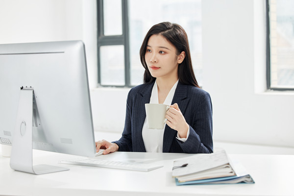 高管薪酬激勵(lì)：吸引和留住人才，推動(dòng)企業(yè)持續(xù)發(fā)展