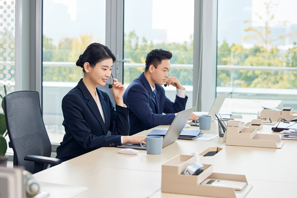 客戶關(guān)系管理：建立長(zhǎng)期、穩(wěn)定的客戶關(guān)系