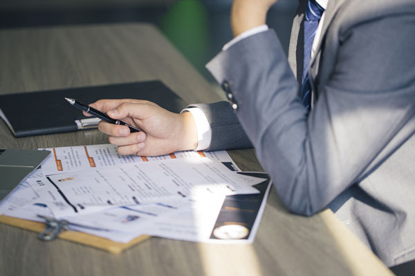 超越招聘：全面解析人力資源管理中的選、育、用、留