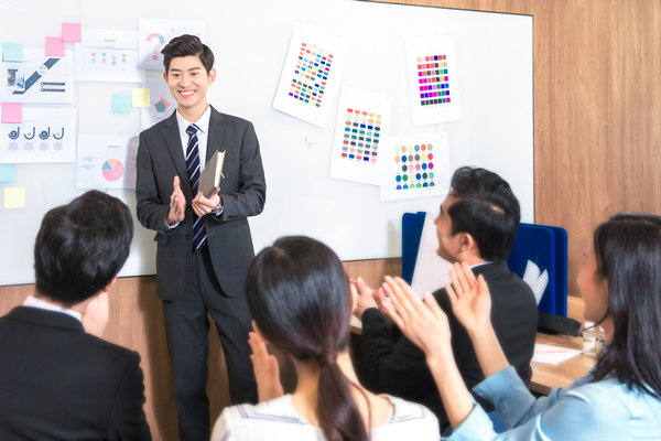 員工培訓(xùn)與發(fā)展：提升技能，實現(xiàn)卓越績效