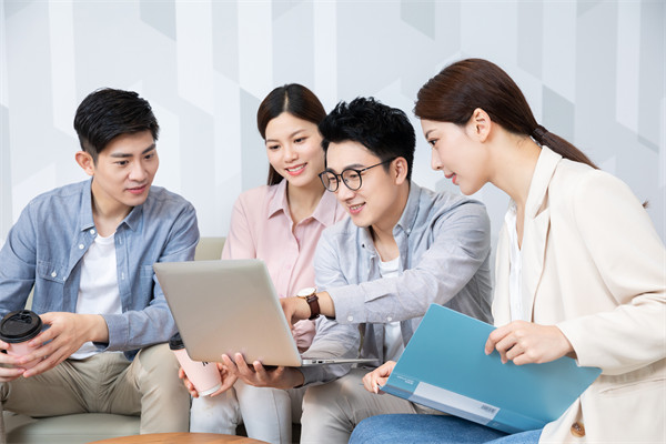 薪酬與員工發(fā)展：促進員工成長，提高工作動力