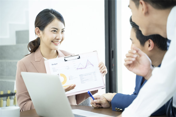 績(jī)效評(píng)估與反饋：客觀評(píng)估，持續(xù)改進(jìn)