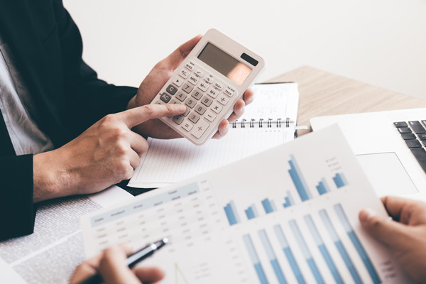 企業(yè)預(yù)算管理：一個(gè)全方位、多維度的財(cái)務(wù)管理策略