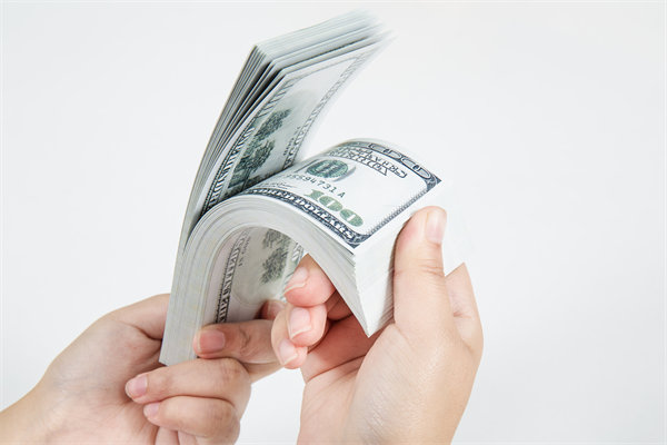 薪酬體系優(yōu)化：降低成本，提升員工滿意度