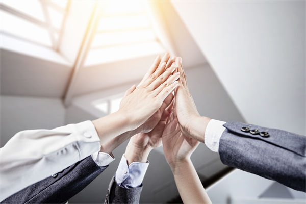 深化企業(yè)管理協(xié)同，強(qiáng)化團(tuán)隊(duì)協(xié)作，共筑企業(yè)輝煌