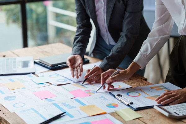 精心謀劃企業(yè)戰(zhàn)略，促進(jìn)企業(yè)核心競爭力的提升