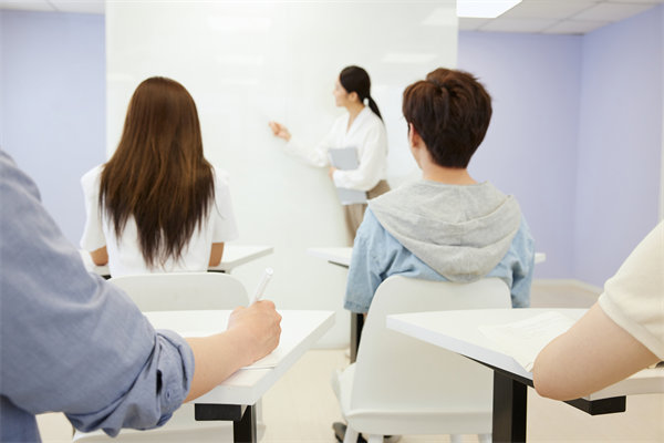 精益生產(chǎn)是制造業(yè)的思想，適合用于其他行業(yè)么？