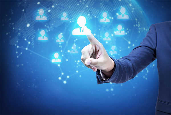 在戰(zhàn)略規(guī)劃實(shí)施中，如何確保資源有效配置與利用？