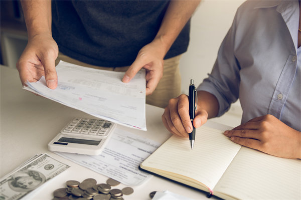 績(jī)效不佳員工的薪酬調(diào)整策略：如何既公平又有效？