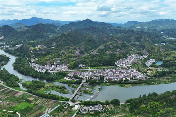 管理咨詢?nèi)绾沃愃行∑髽I(yè)突破發(fā)展瓶頸？