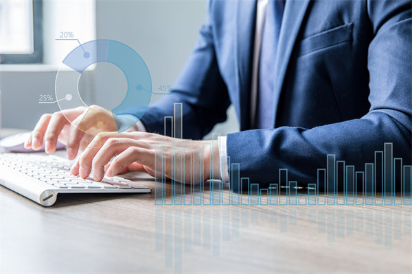 如何利用數(shù)據(jù)分析優(yōu)化年度經(jīng)營決策，實現(xiàn)精準(zhǔn)管理？