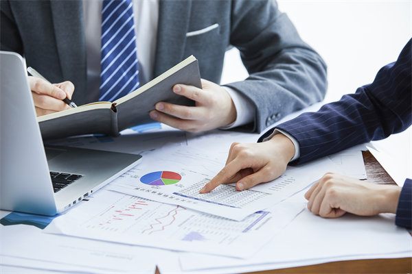 薪酬管理中，如何平衡激勵與成本控制，實(shí)現(xiàn)雙贏？