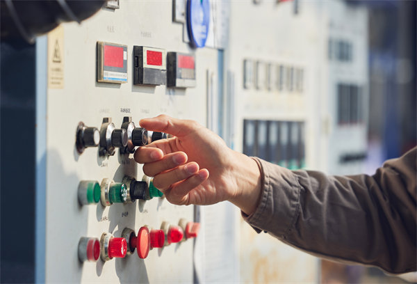 持續(xù)改進(jìn)機(jī)制在精益生產(chǎn)中如何驅(qū)動(dòng)質(zhì)量與成本雙贏？