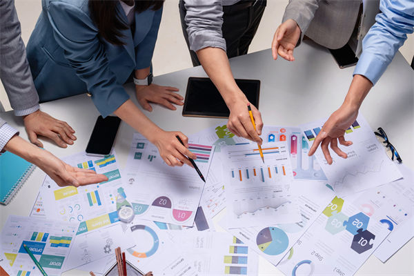 薪酬結(jié)構(gòu)如何設(shè)計(jì)，才能既吸引人才，又促進(jìn)內(nèi)部公平？