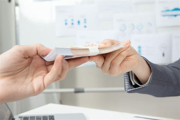 廣東一公司發(fā)錢鼓勵(lì)員工談戀愛(ài)，品牌營(yíng)銷怎么看？