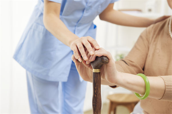 多家藥企叫停創(chuàng)新藥研發(fā)項目，關(guān)聯(lián)行業(yè)需要戰(zhàn)略調(diào)整？