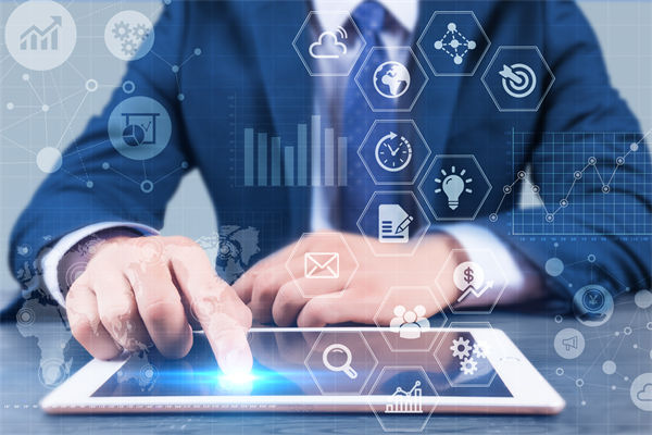 制定年度經(jīng)營計劃時，如何平衡創(chuàng)新與風險？