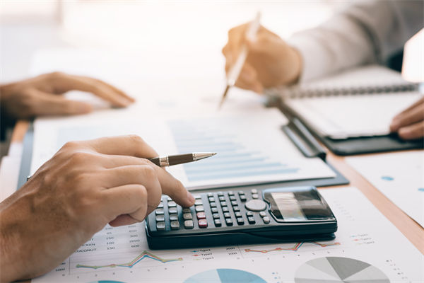 市場變化下，如何快速調(diào)整預算以抓住機遇？