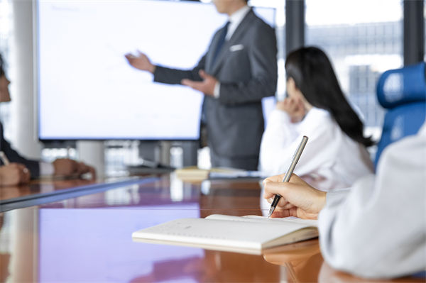 如何構(gòu)建有效的溝通機(jī)制，提升人力資源管理效能？