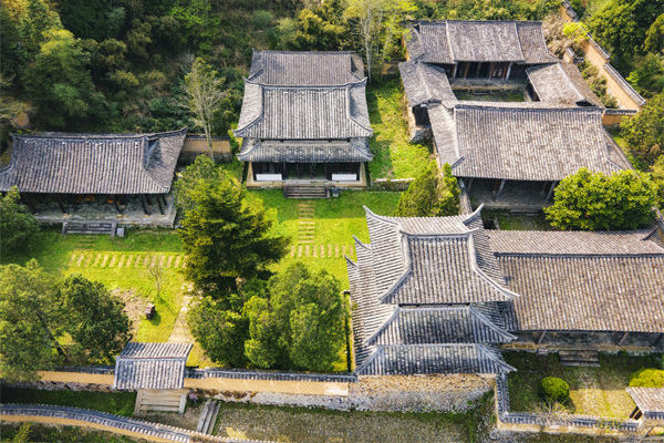 麗水績(jī)效咨詢公司如何為企業(yè)定制高效績(jī)效評(píng)估？