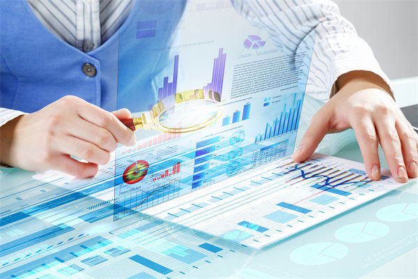 數(shù)據(jù)分析如何幫助組織規(guī)劃更精準(zhǔn)地預(yù)測(cè)未來(lái)趨勢(shì)？