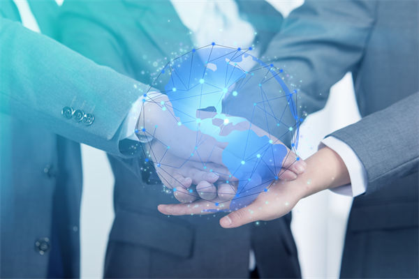 集團(tuán)管控中，如何建立有效的內(nèi)部溝通機(jī)制以促進(jìn)協(xié)同？