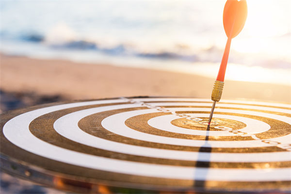 面對(duì)復(fù)雜市場(chǎng)環(huán)境，管理咨詢(xún)?nèi)绾屋o助精準(zhǔn)定位市場(chǎng)？