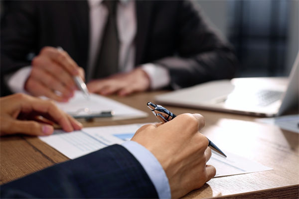 如何構(gòu)建有效的集團(tuán)管控體系，提升決策效率？