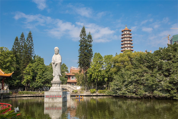 企業(yè)如何借助福州咨詢公司制定并落實年度經(jīng)營策略？