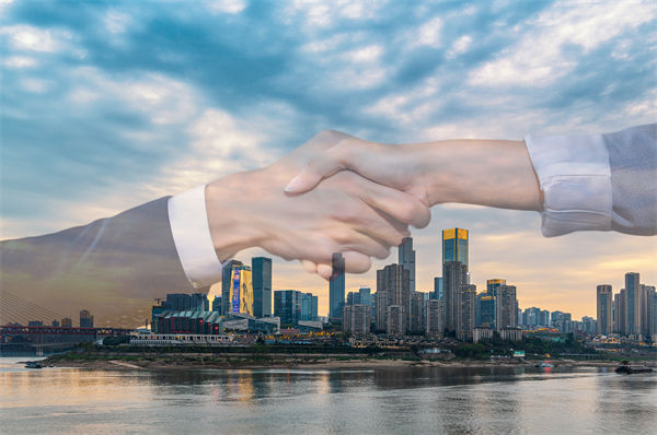 集團管控咨詢?nèi)绾螏椭髽I(yè)構(gòu)建協(xié)同高效的管理團隊？