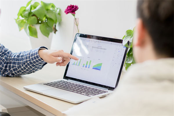 多家企業(yè)開始反內(nèi)卷：不準(zhǔn)加班，對(duì)企業(yè)績(jī)效管理的啟示