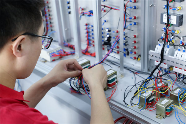 哪些行業(yè)人才火爆就業(yè)市場(chǎng)？人力資源管理有何啟發(fā)？