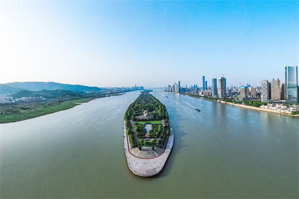 長沙戰(zhàn)略咨詢公司如何幫傳統(tǒng)企業(yè)突破發(fā)展瓶頸實現(xiàn)轉(zhuǎn)型？