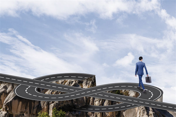 市場(chǎng)突變，現(xiàn)有戰(zhàn)略失效，怎么調(diào)整戰(zhàn)略規(guī)劃才能破局？