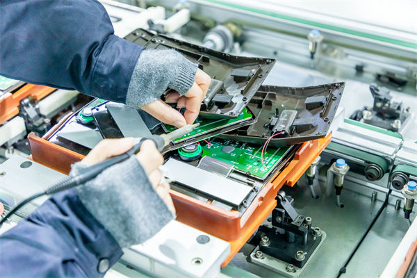 如何通過精益生產(chǎn)優(yōu)化生產(chǎn)布局，提升整體生產(chǎn)效率？