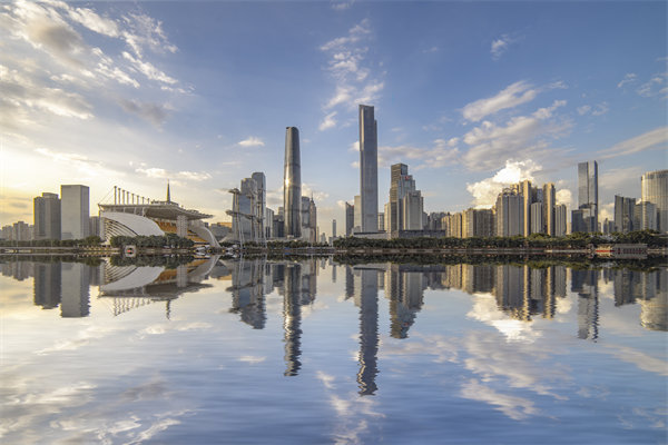 制造業(yè)庫(kù)存積壓嚴(yán)重卻仍斷貨，廣州供應(yīng)鏈咨詢公司如何調(diào)和產(chǎn)銷矛盾？