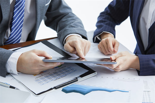 新員工融入難、老員工動(dòng)力不足，薪酬績(jī)效如何改善？