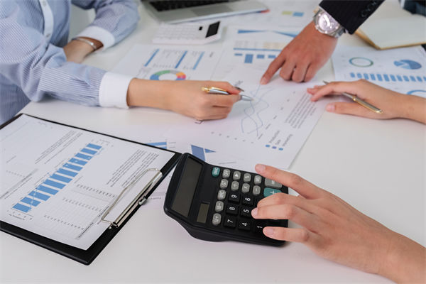 文化口號貼滿墻，企業(yè)文化如何真正走進員工心里？