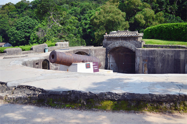 企業(yè)戰(zhàn)略飄在半空落地難，東莞戰(zhàn)略咨詢公司能釘牢嗎？